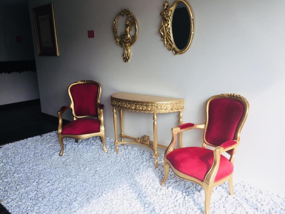 Dogan Palas Suites Istanboel Buitenkant foto